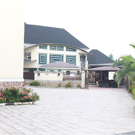 Royal Charlin Hotel And Suites Порт Харкорт Екстериор снимка